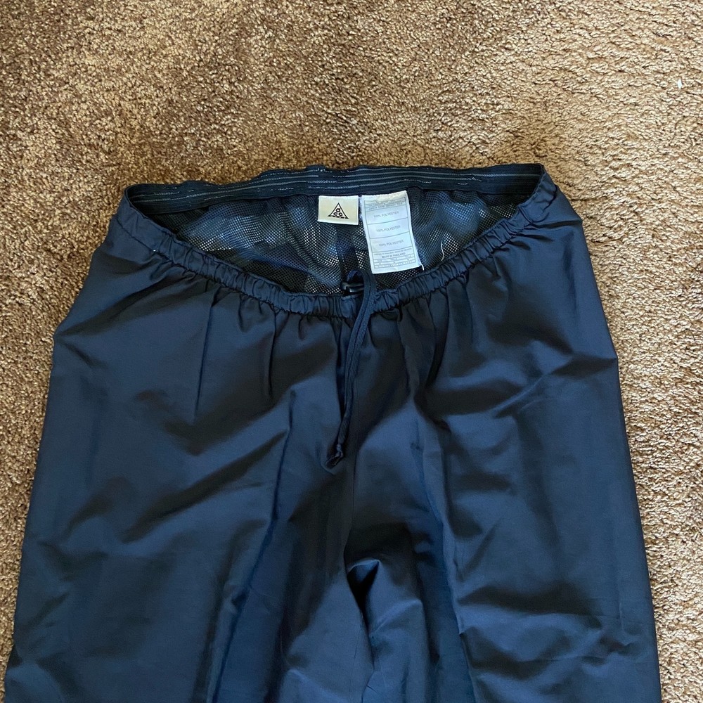 Nike ACG Wind Pants with Mesh Lining Inside